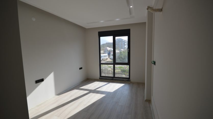2+1 Apartment for sale in full facilities complex Alanya-Oba