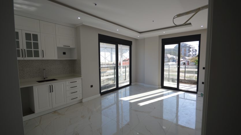 2+1 Apartment for sale in full facilities complex Alanya-Oba