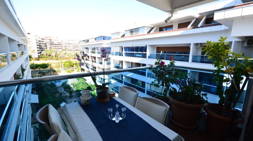A unique 2 bedrooms furnished duplex 300m from the Kestel beach