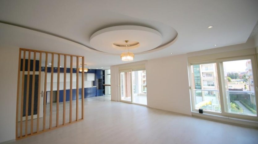 Spacious 5+1 Penthouse in full facilities residence Oba
