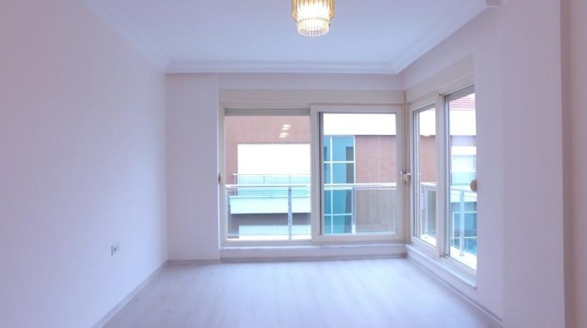Spacious 5+1 Penthouse in full facilities residence Oba