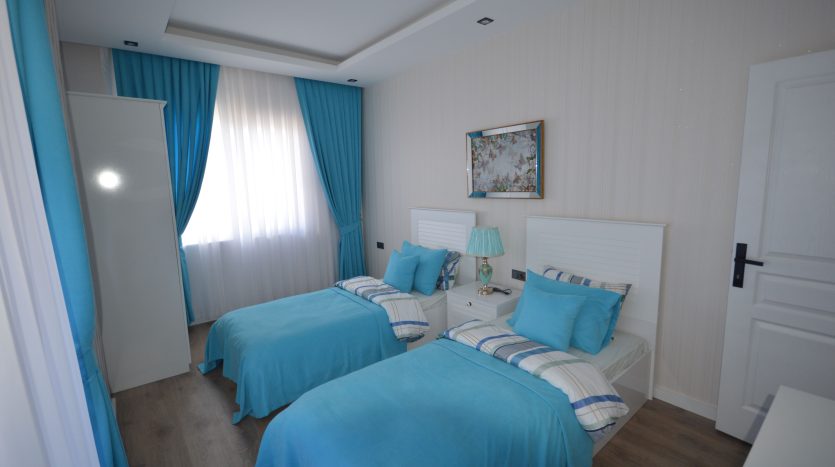 Spacious full furnished 3+1 for sale Alanya Oba